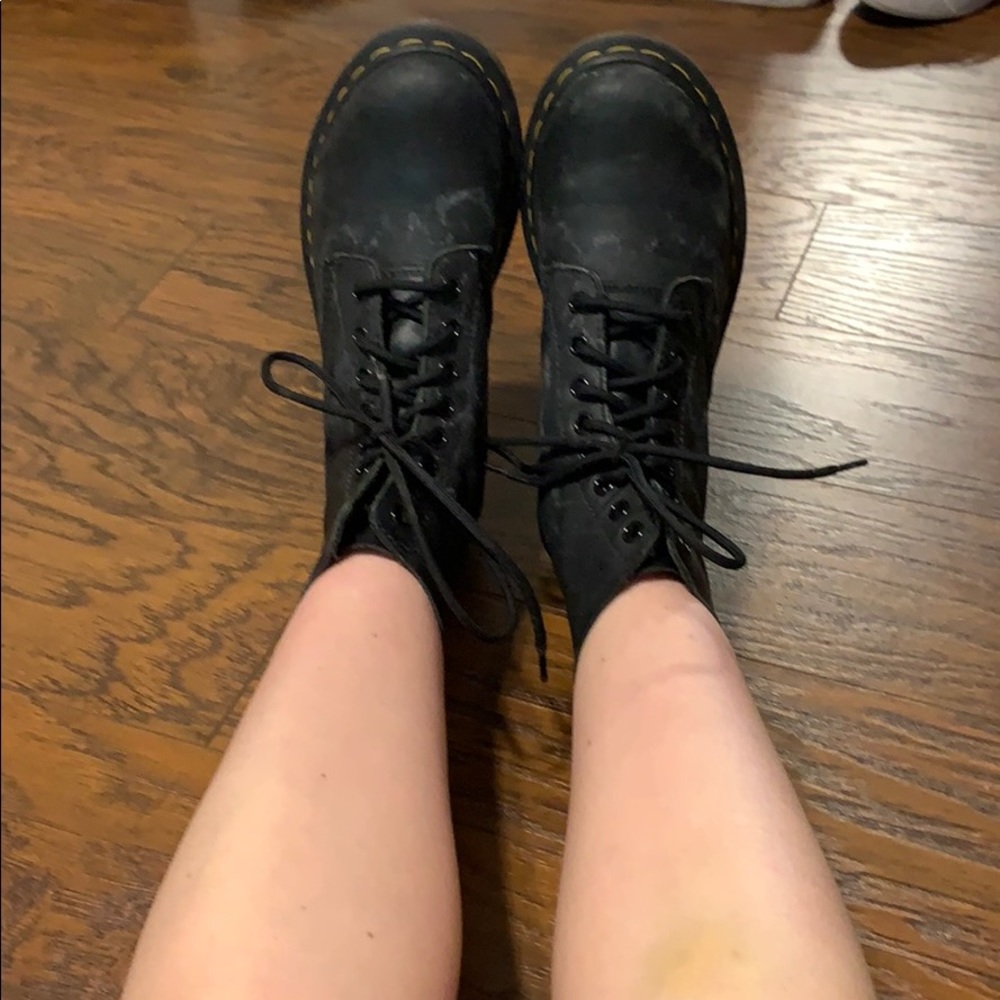 Black dr martens